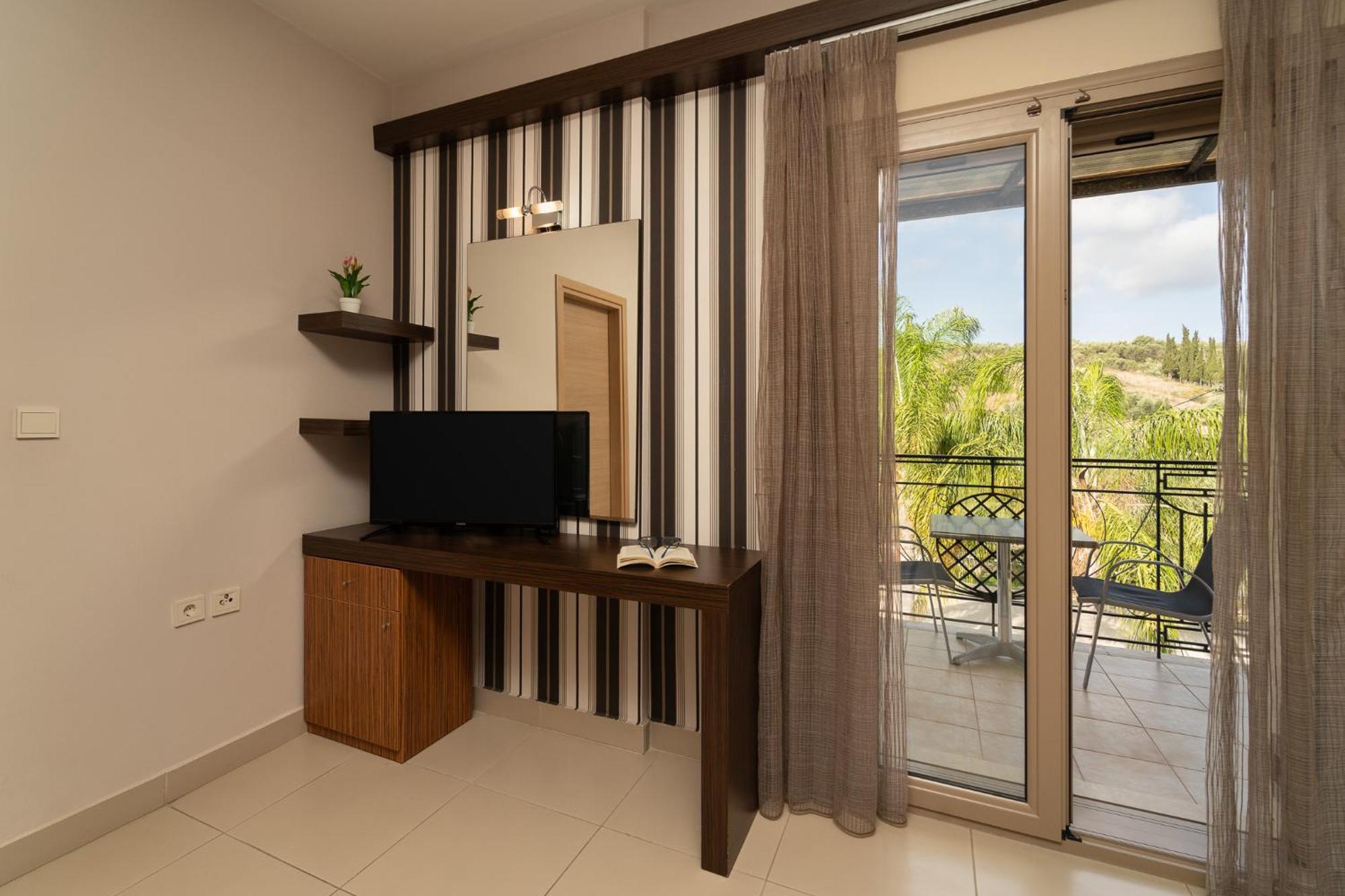 Tsokas Hotel Finikounta Luaran gambar