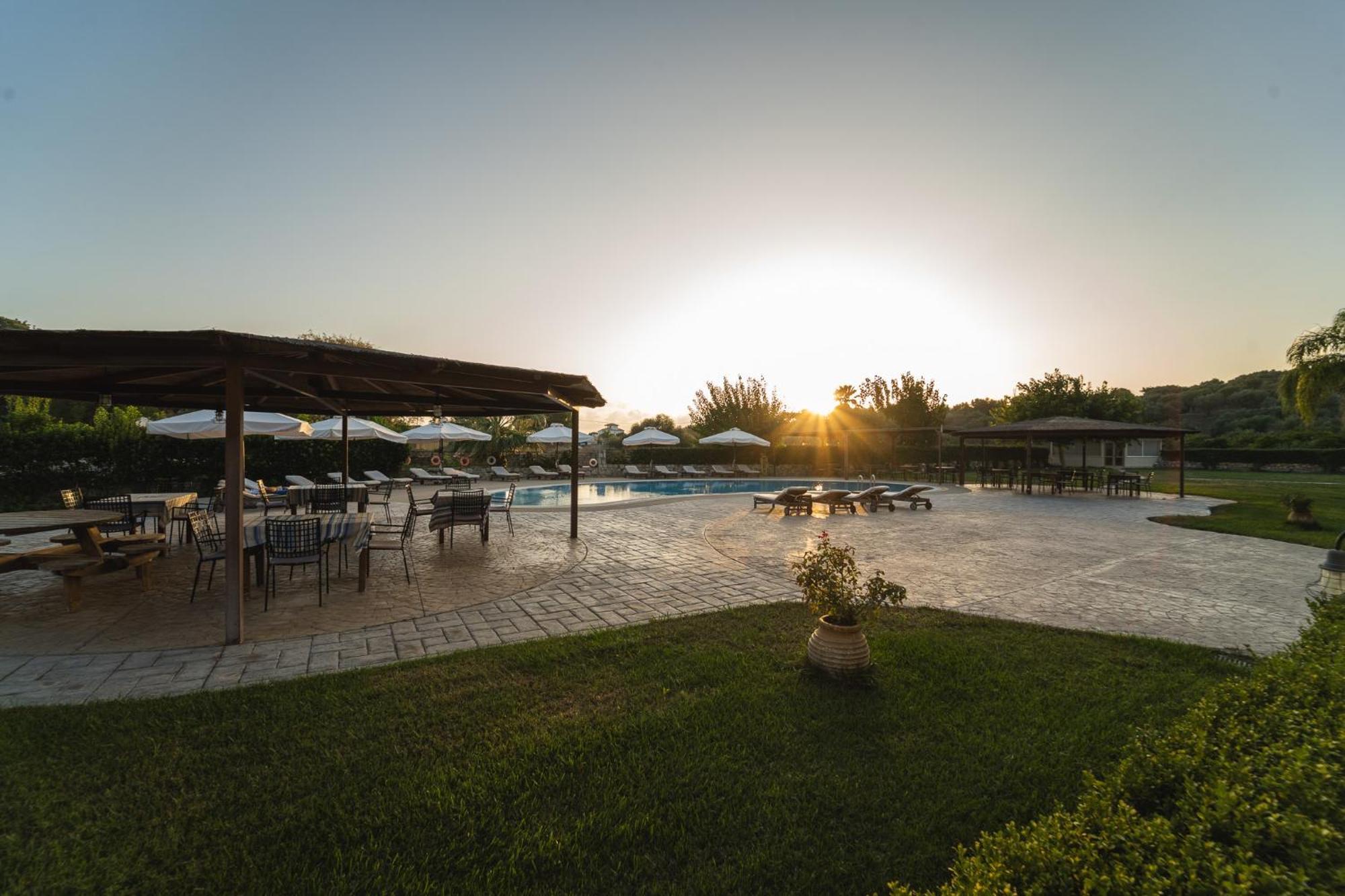 Tsokas Hotel Finikounta Luaran gambar